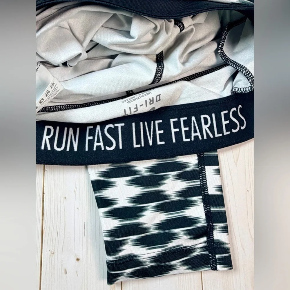 Nike Printed Relay Dri-FIT Training Leggings Size Small